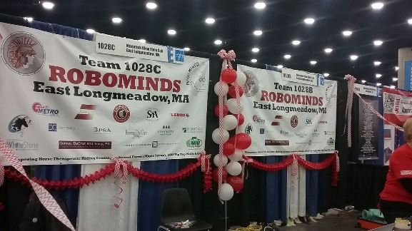 MV ROBOTICS TEAM SIGN AT WORLDS